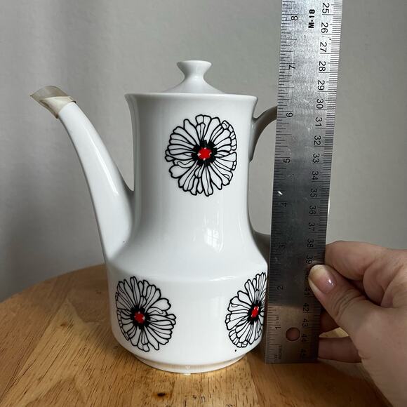 Mid-Century Modern Flower Teapot - Picture 5 of 9